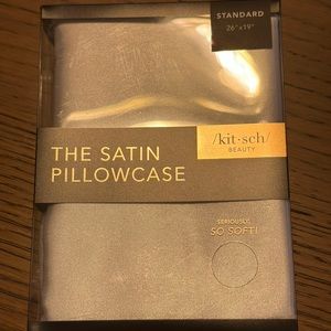 Kitsch The Satin Pillowcase Silver NWT
